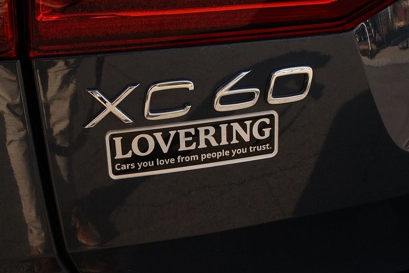 Volvo  XC60 T5 AWD Momentum